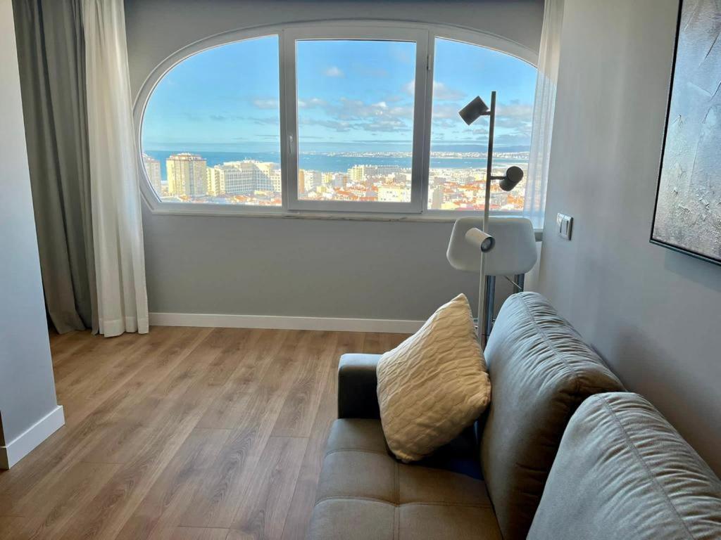 T2 Com Uma Vista Deslumbrante Sobre O Atlantico! Apartment Costa de Caparica Ngoại thất bức ảnh