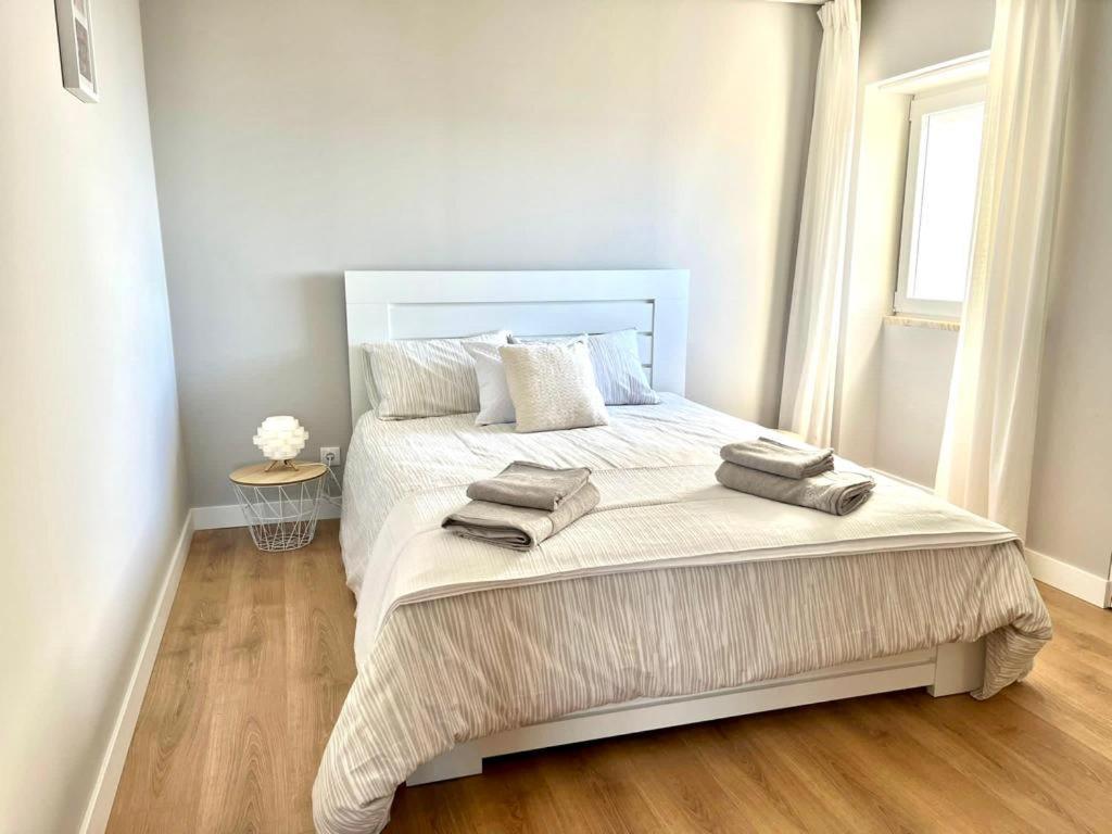 T2 Com Uma Vista Deslumbrante Sobre O Atlantico! Apartment Costa de Caparica Ngoại thất bức ảnh